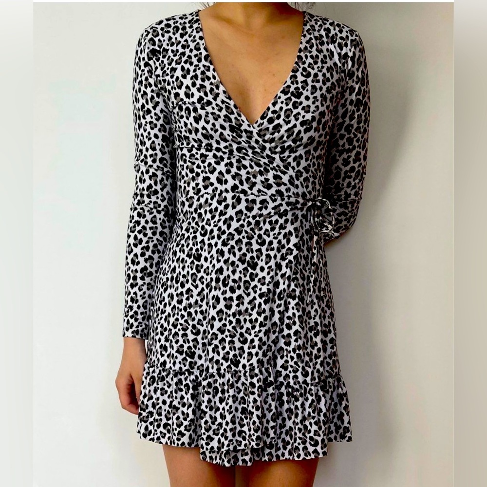 H&M ANIMAL PRINT WRAPPED MINI DRESS